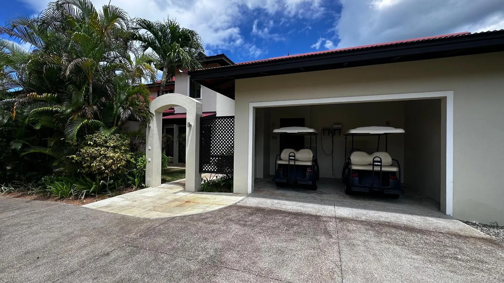 Spas Villas Eden Island Victoria