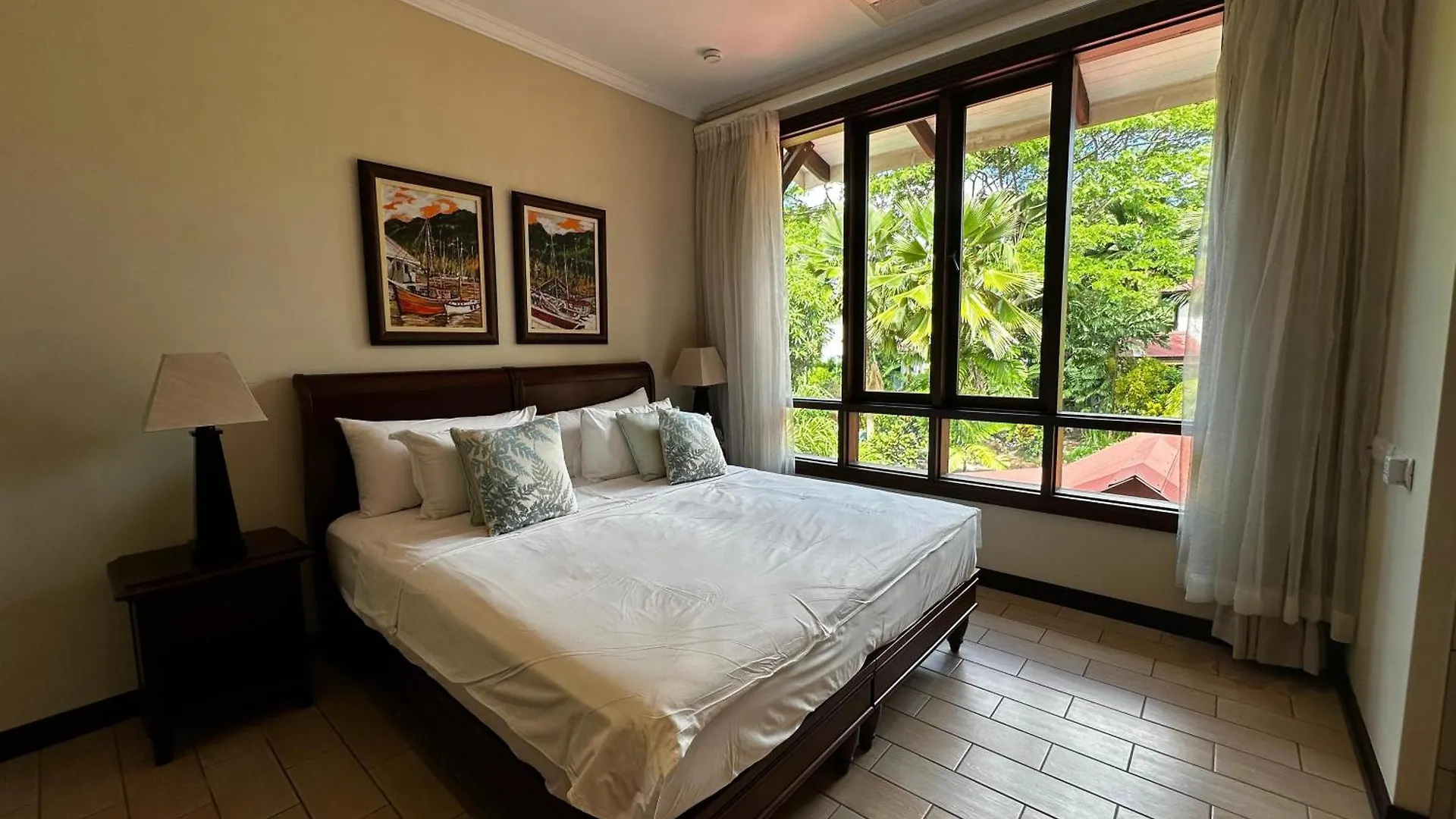 Spas Villas Eden Island Victoria Apartament