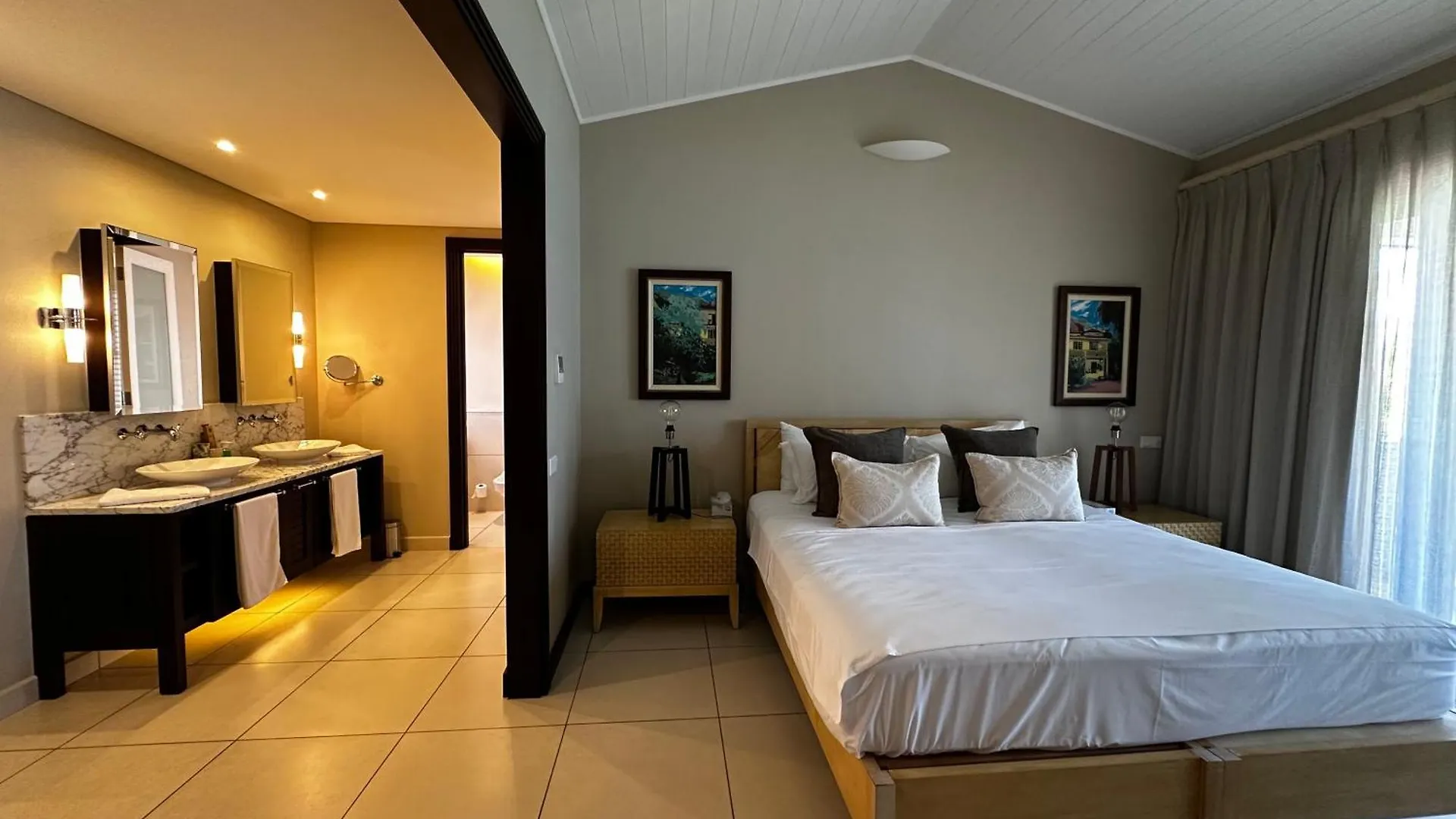 Spas Villas Eden Island Victoria Apartment