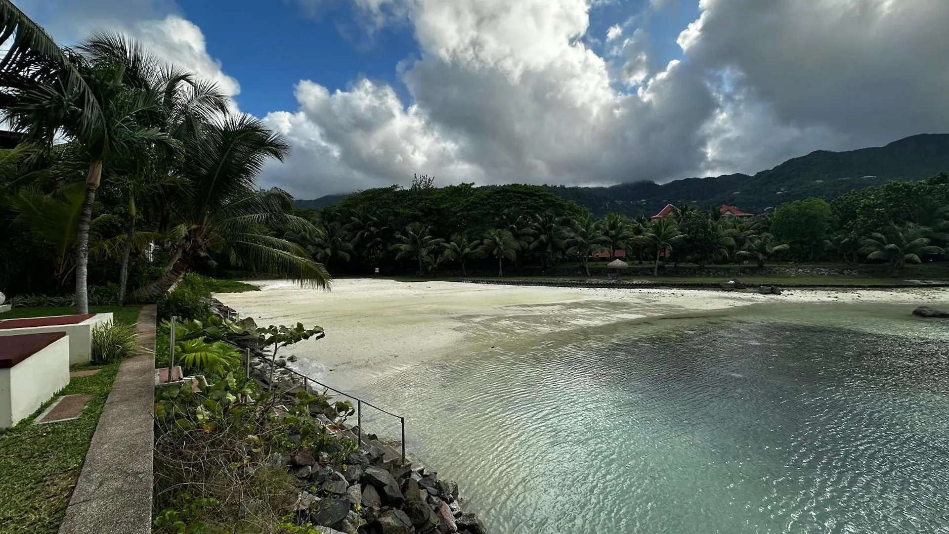 Spas Villas Eden Island Victoria