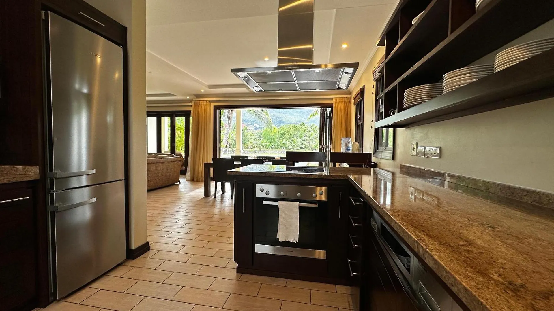 Spas Villas Eden Island Victoria