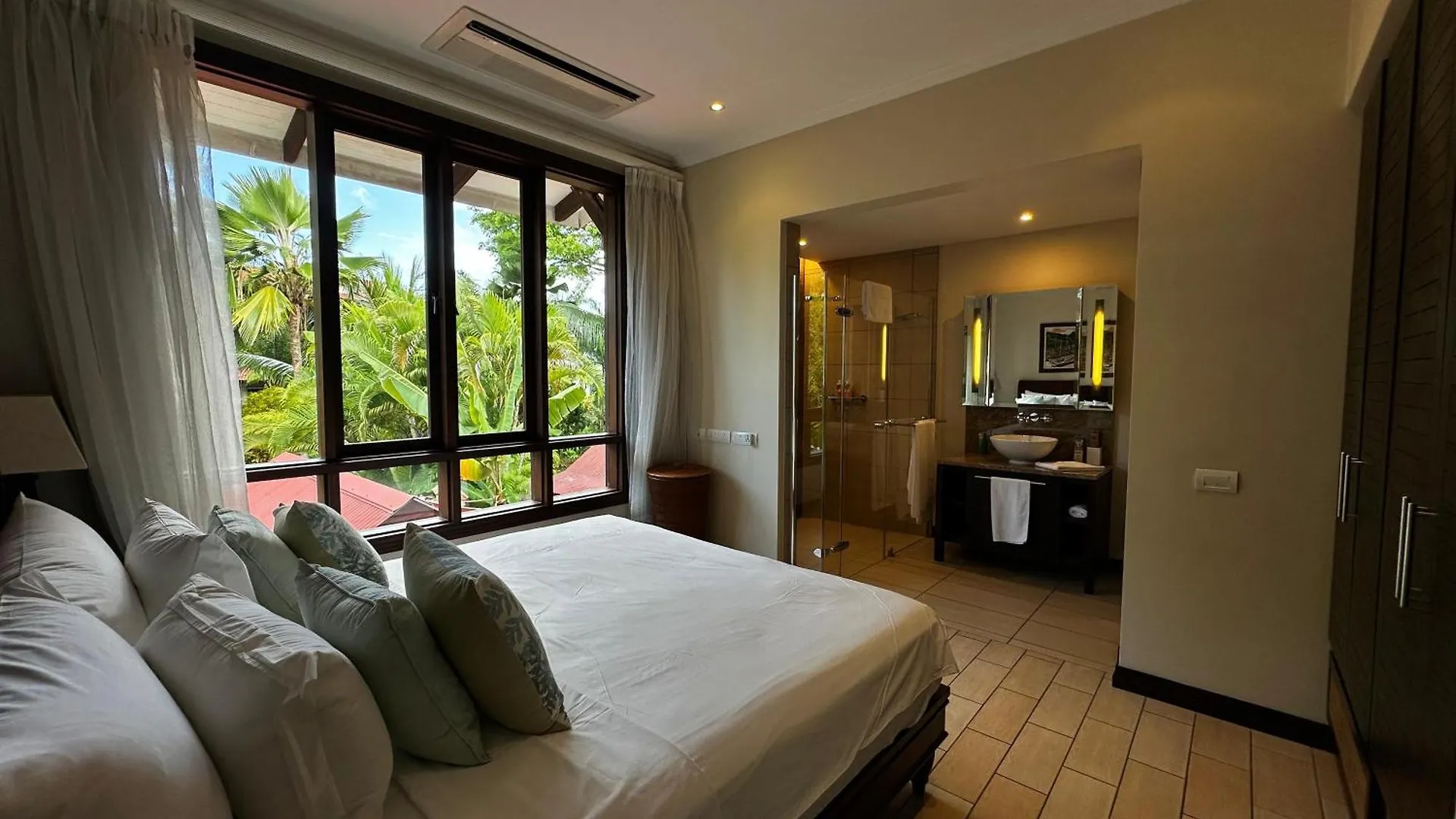 Apartment Spas Villas Eden Island Victoria