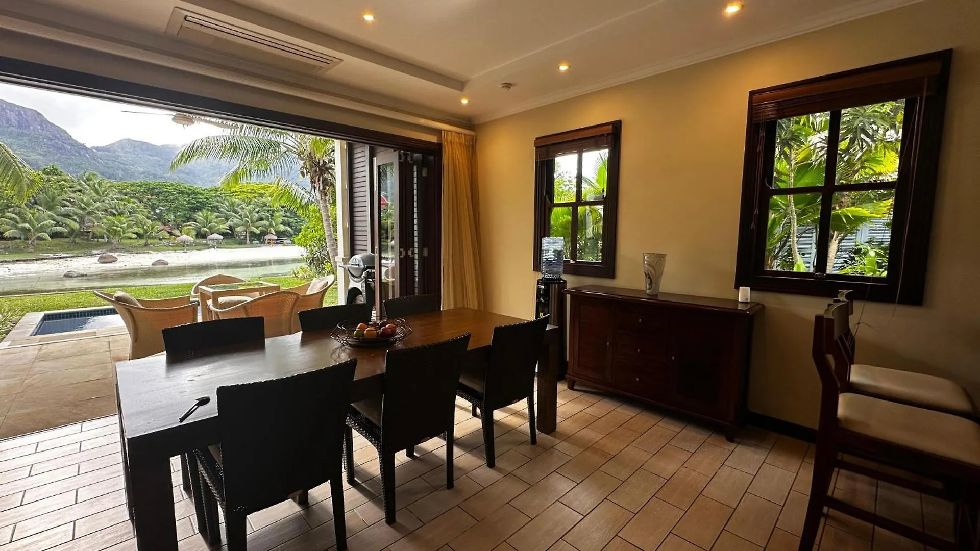 Apartment Spas Villas Eden Island Victoria